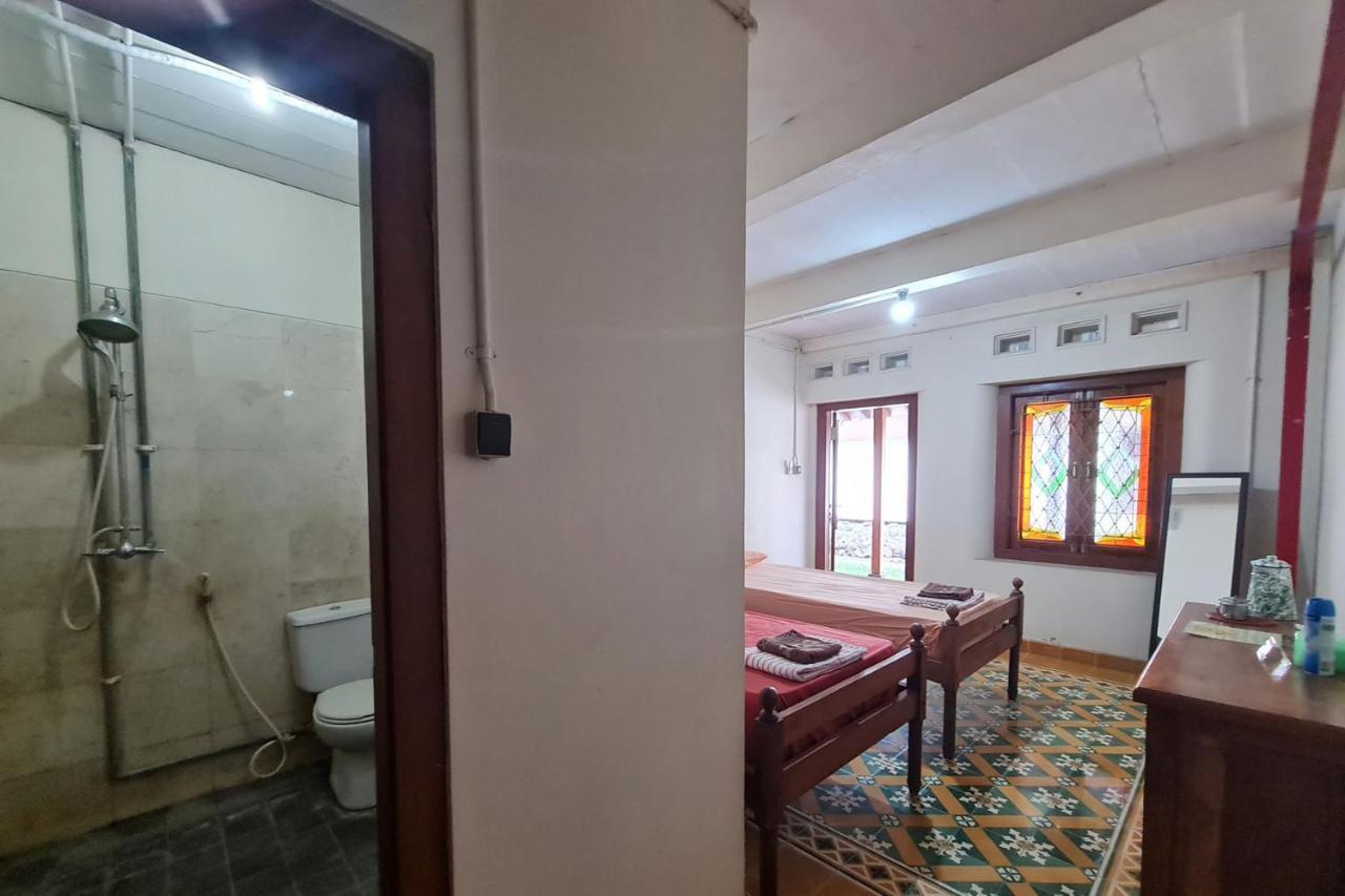 יוגיאקרטה Omah Pitoe Yogya Homestay מראה חיצוני תמונה